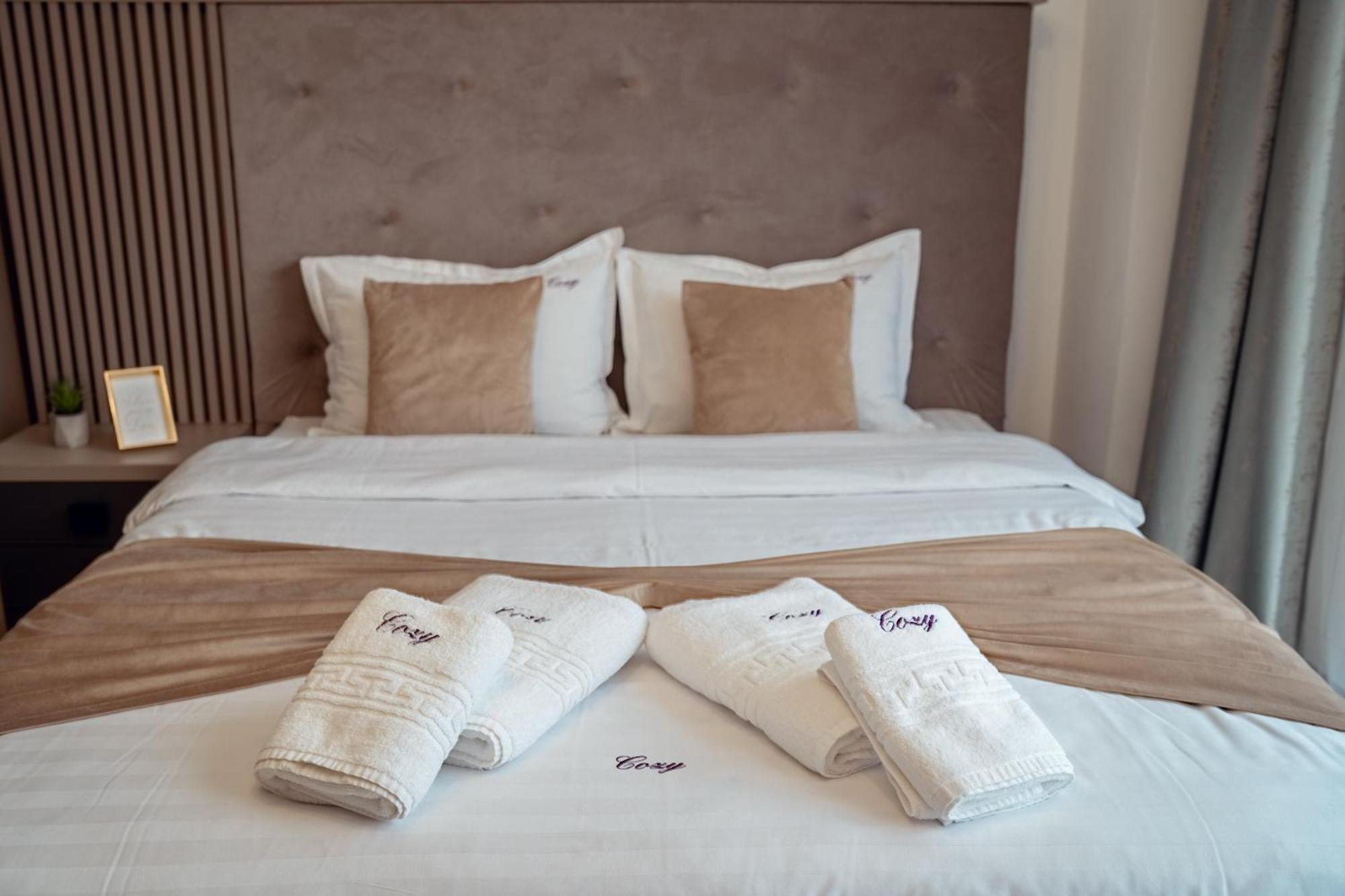 Cozy Aparthotel - Ultracentral Luxury Apartments Iasi Eksteriør bilde