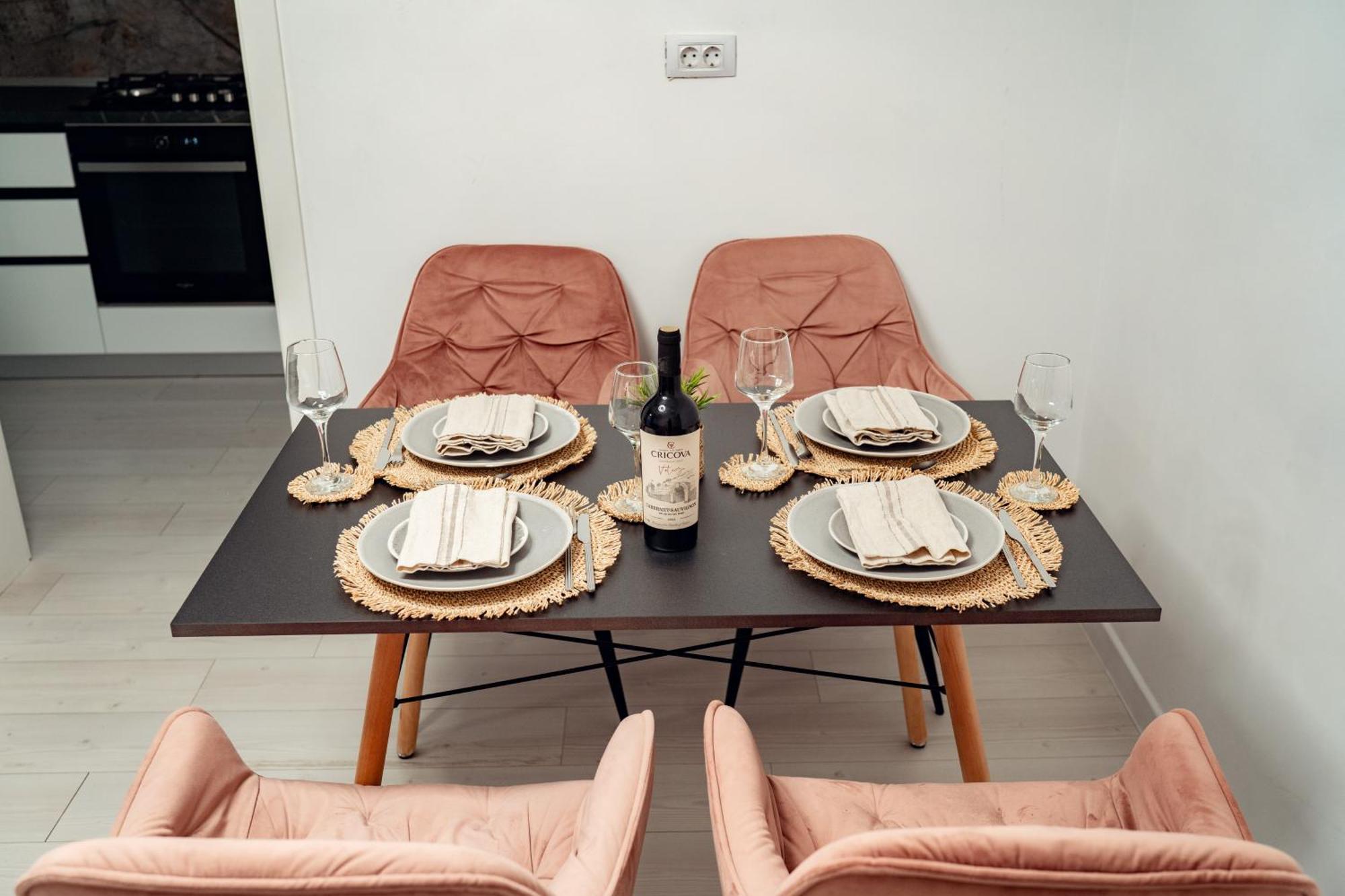 Cozy Aparthotel - Ultracentral Luxury Apartments Iasi Eksteriør bilde